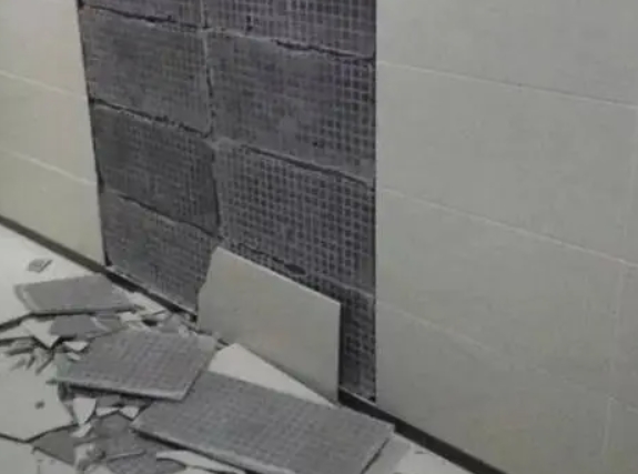 金水区瓷砖空鼓维修公司分享下金水区墙砖松动维修的知识